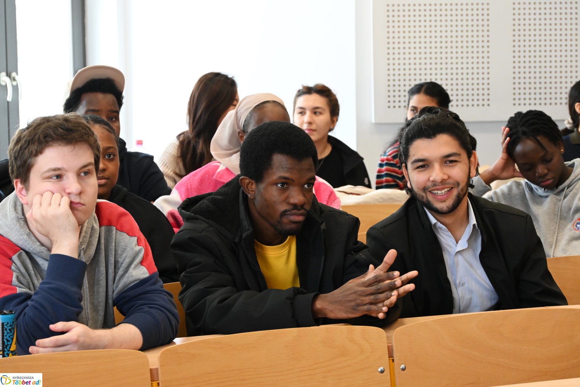 Külföldi diákok tájékozódtak a helyi közlekedési szabályok betartásának fontosságáról