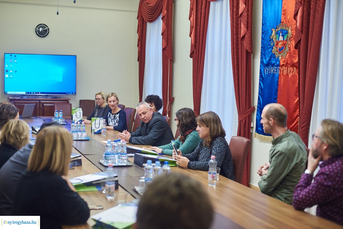 Külföldi pedagógusok a Városházán 20191210