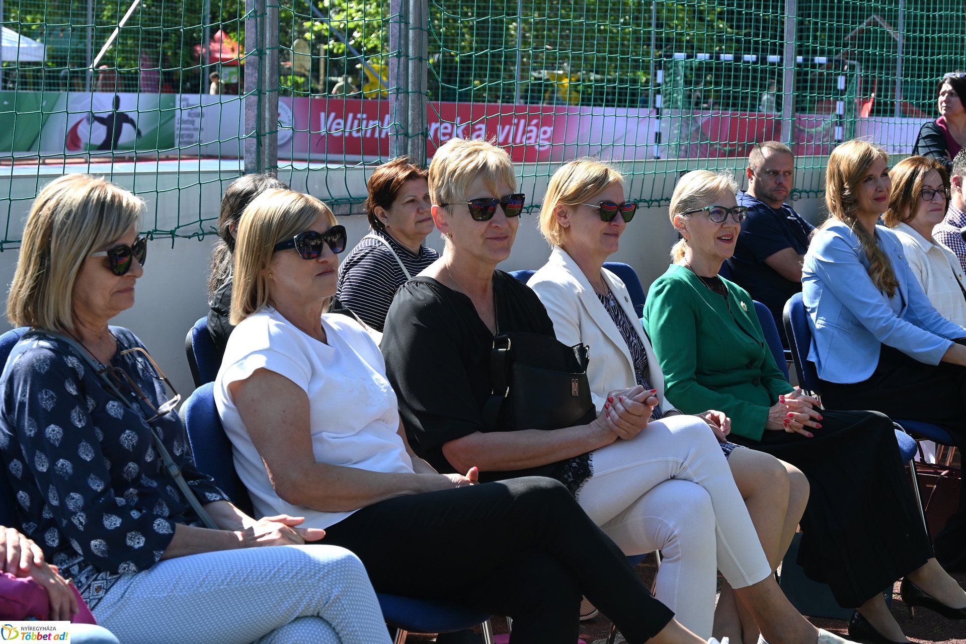 Kültéri röplabdapályát avattak a Bem-ben