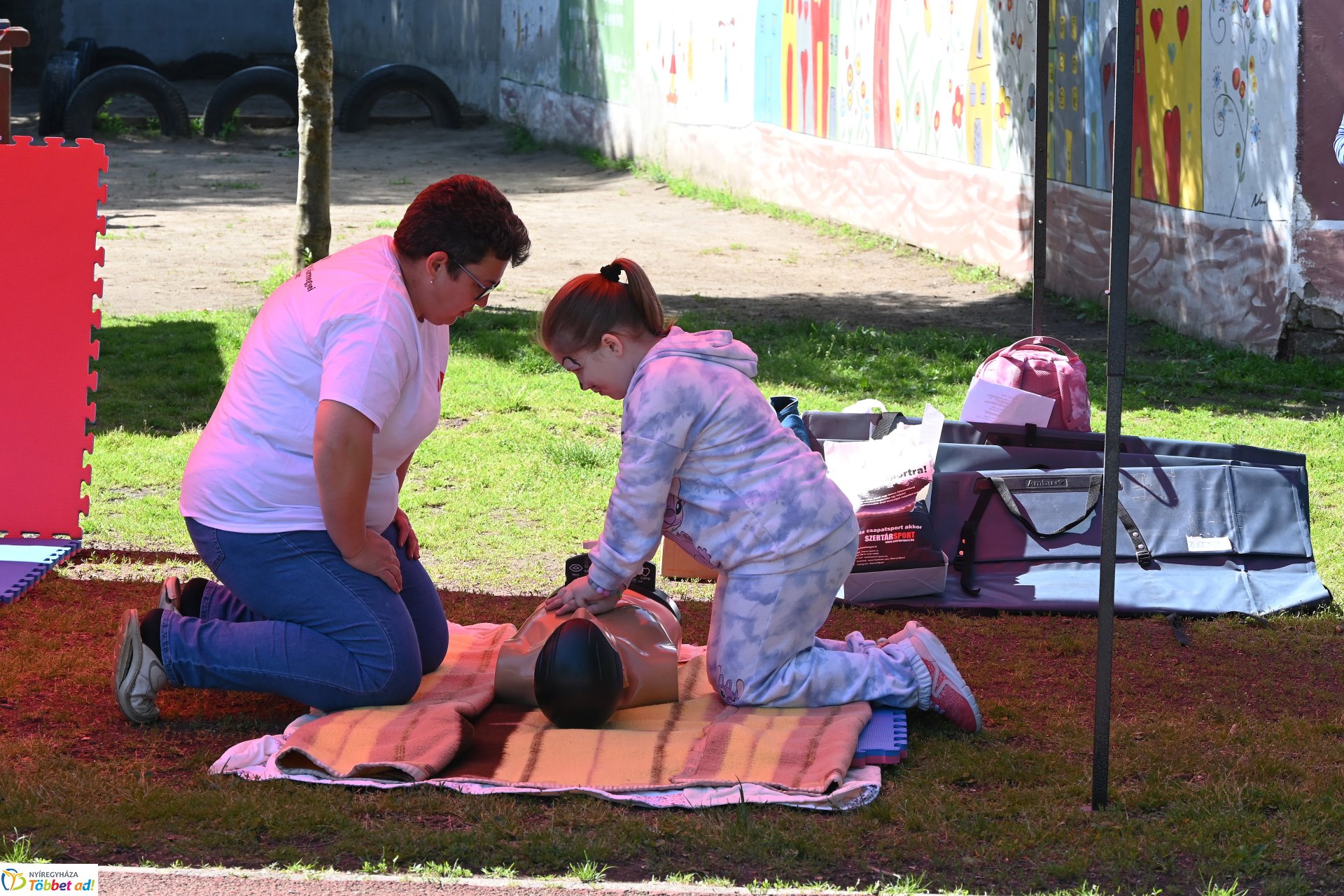 Kültéri röplabdapályát avattak a Bem-ben