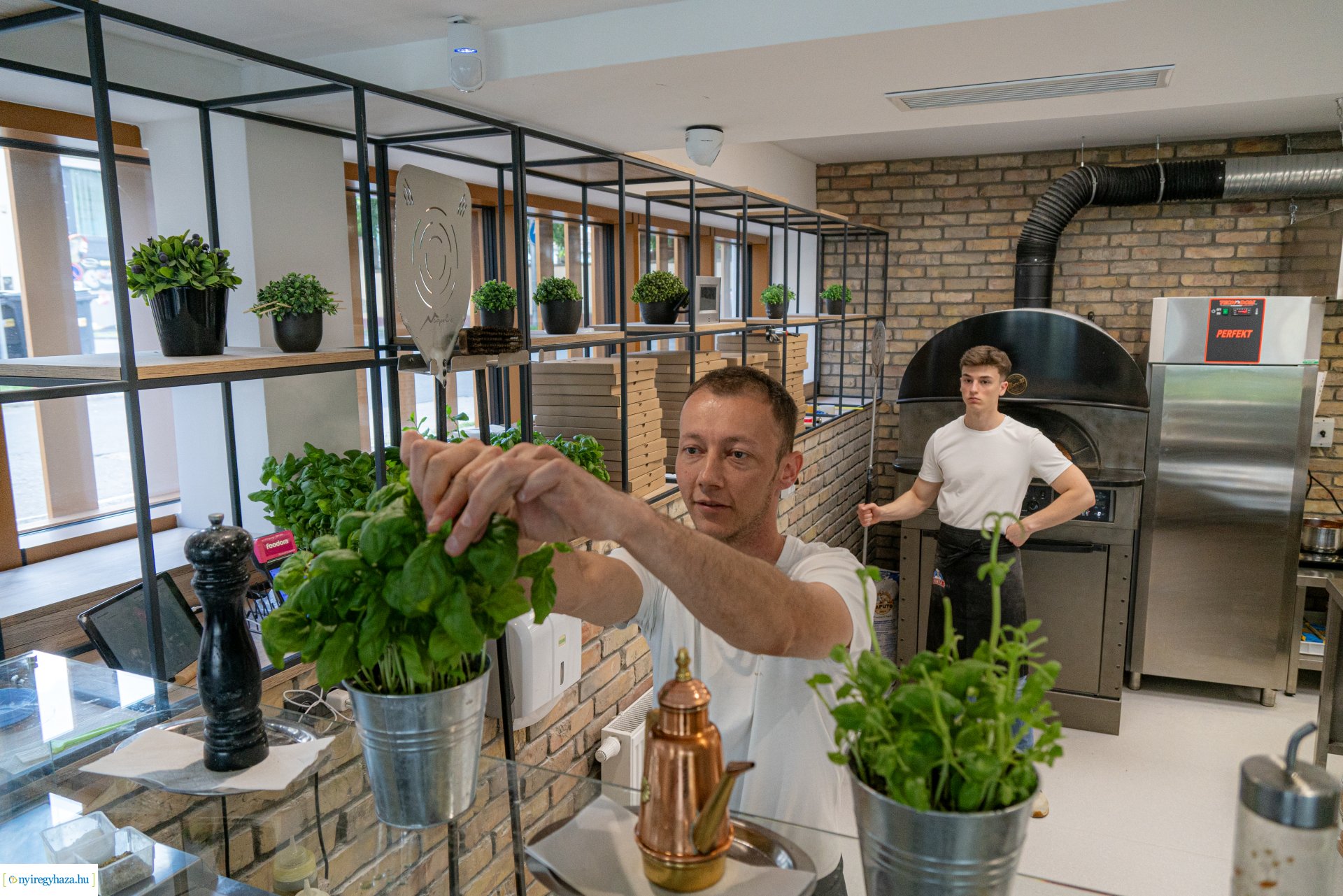 Kulturális feltöltődés és olasz ízek Nyíregyházán, a Neapolis Pizzériában