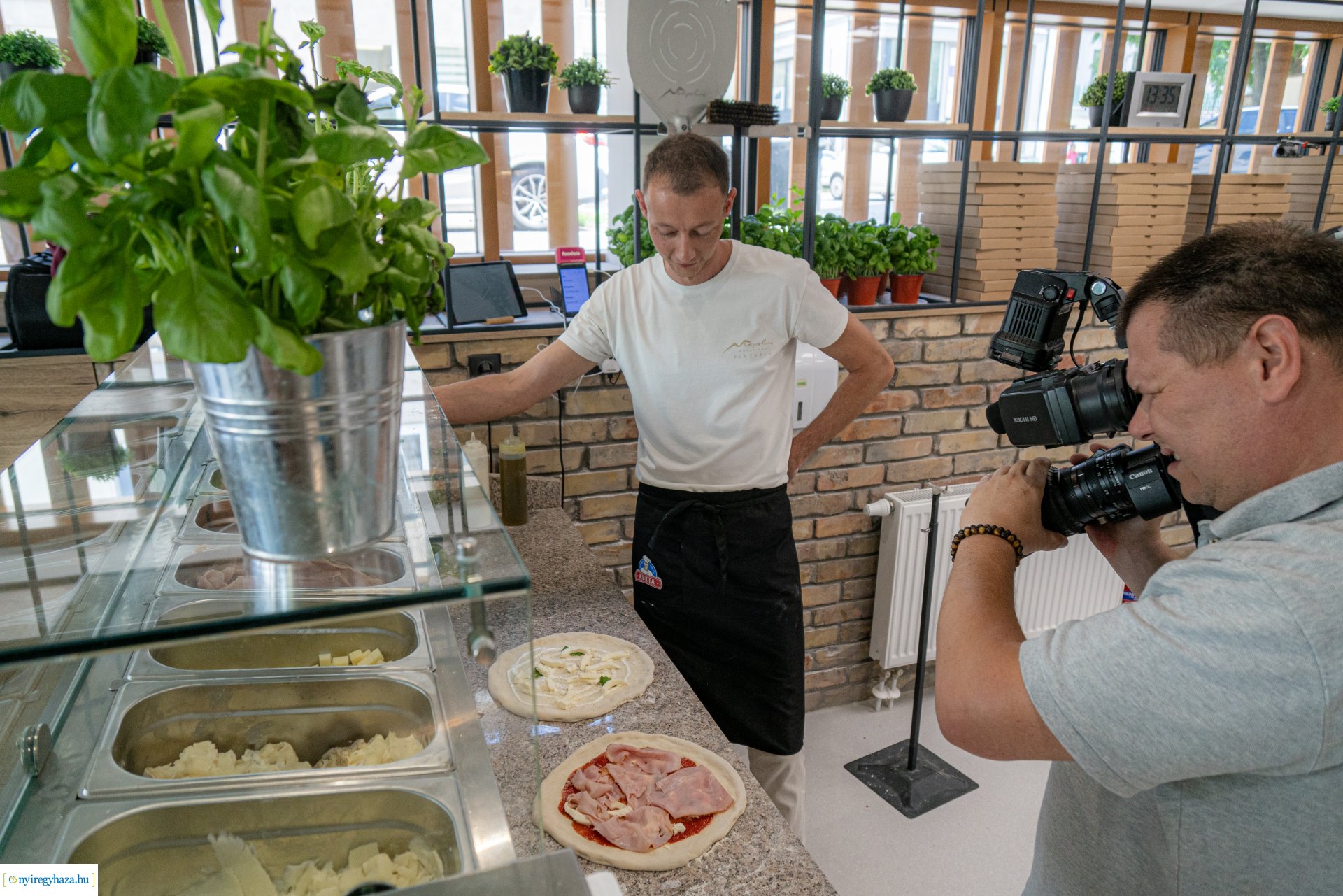 Kulturális feltöltődés és olasz ízek Nyíregyházán, a Neapolis Pizzériában