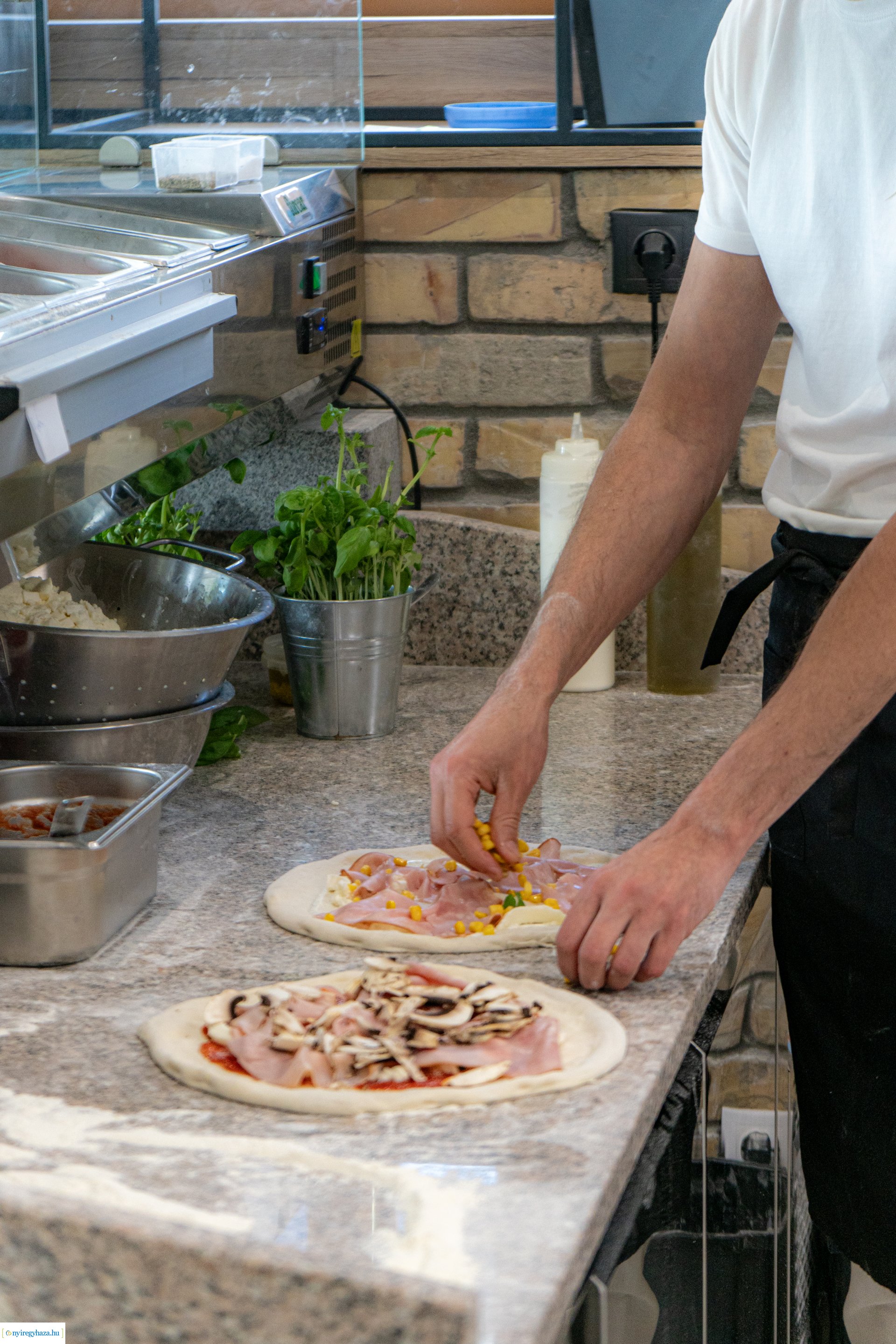 Kulturális feltöltődés és olasz ízek Nyíregyházán, a Neapolis Pizzériában