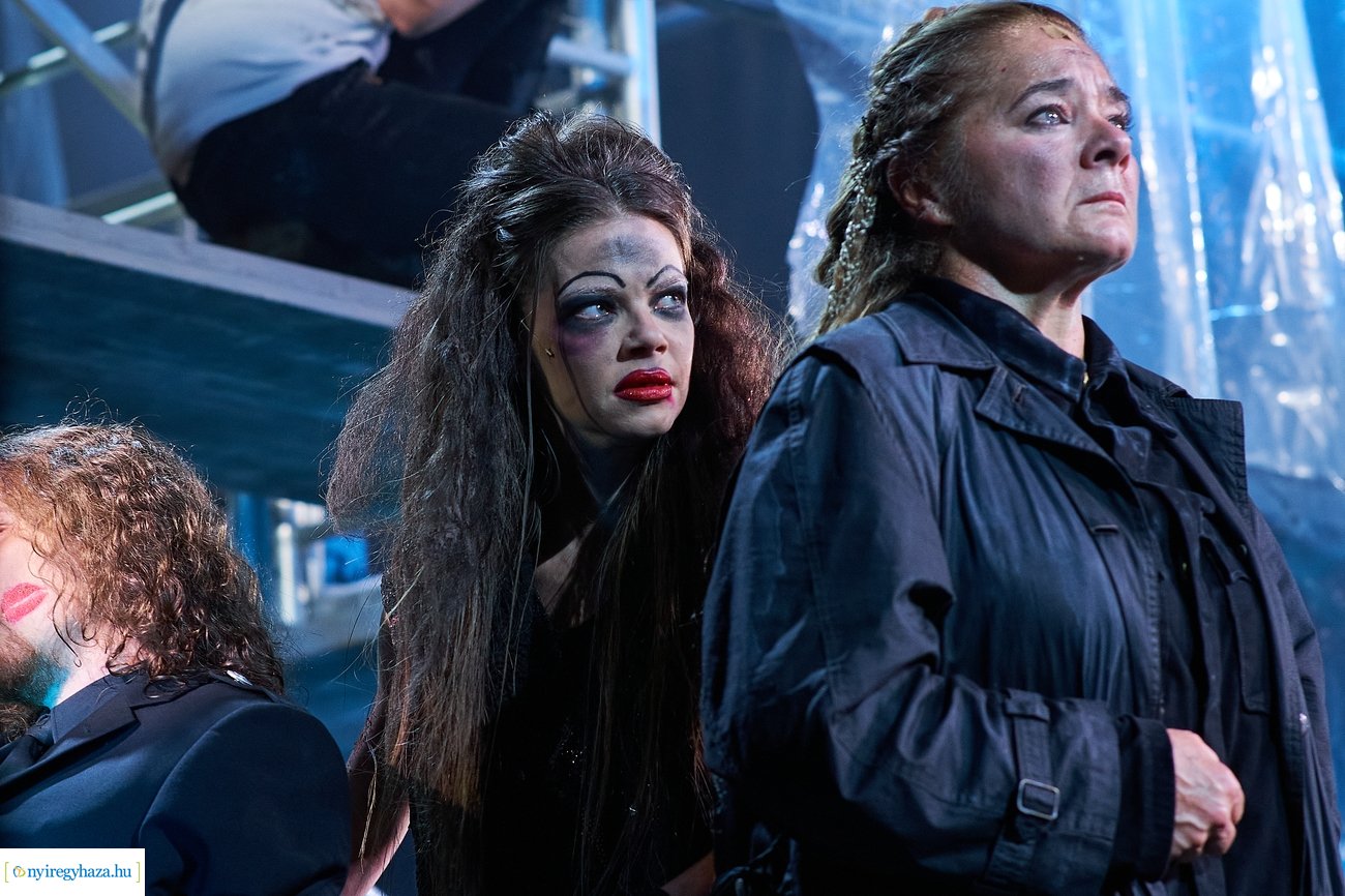 Kurázsi mama és gyermekei