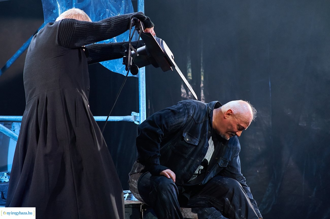 Kurázsi mama és gyermekei