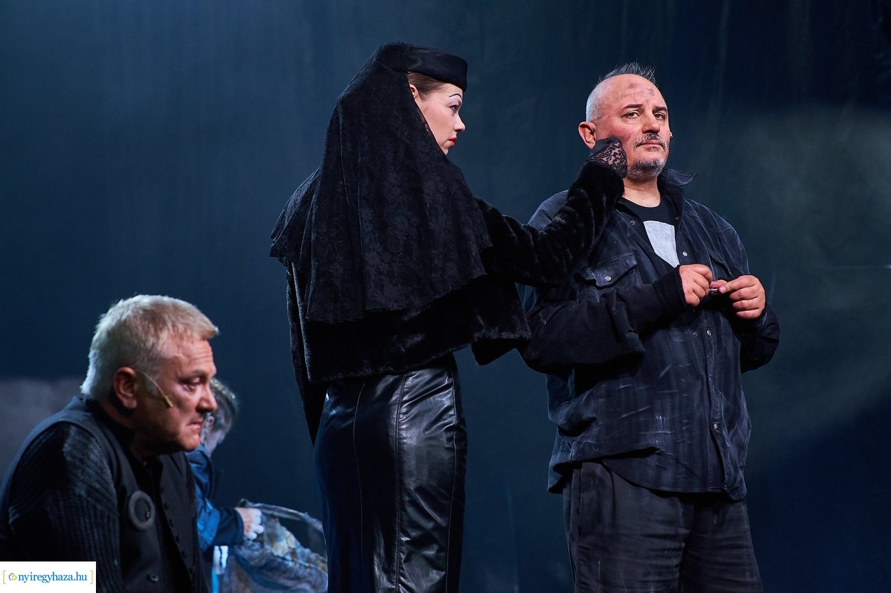 Kurázsi mama és gyermekei