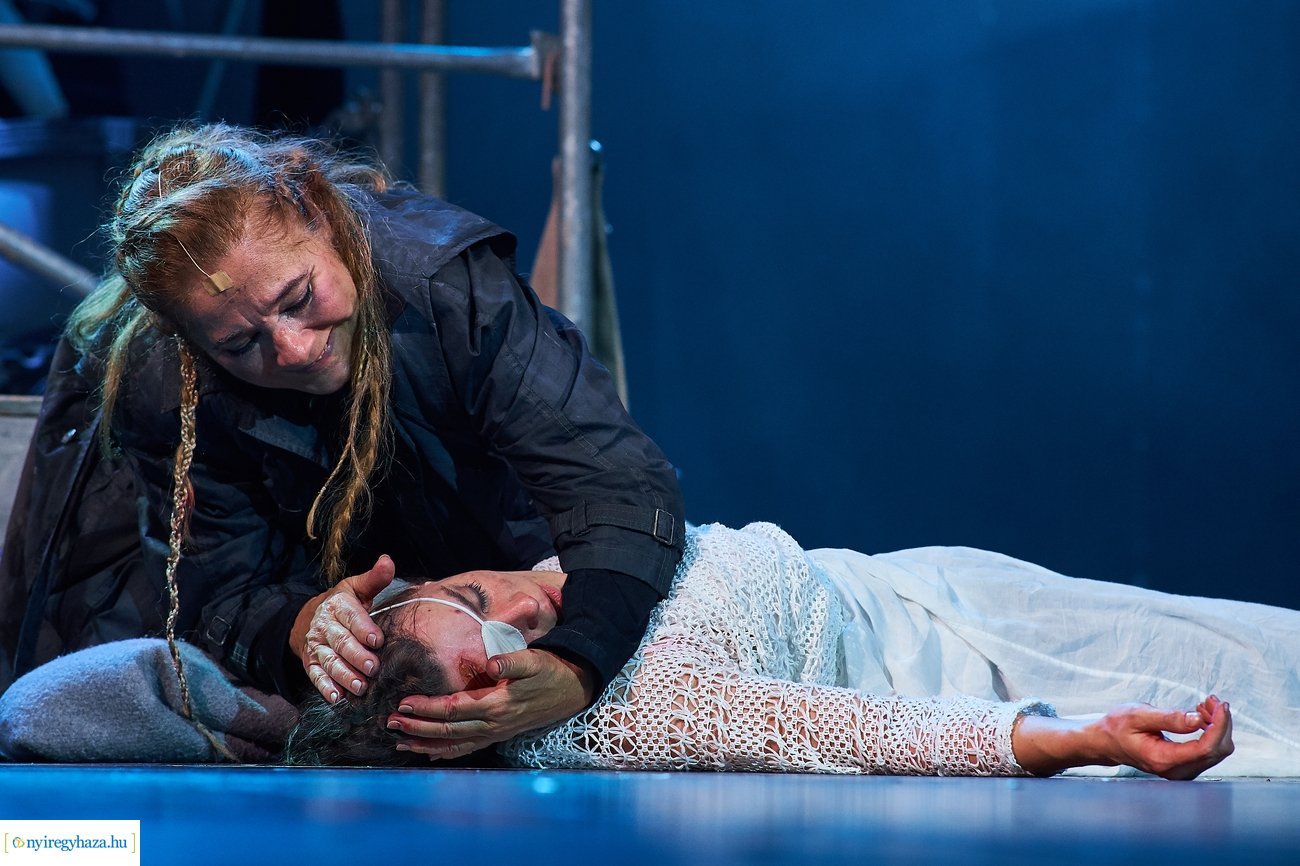 Kurázsi mama és gyermekei