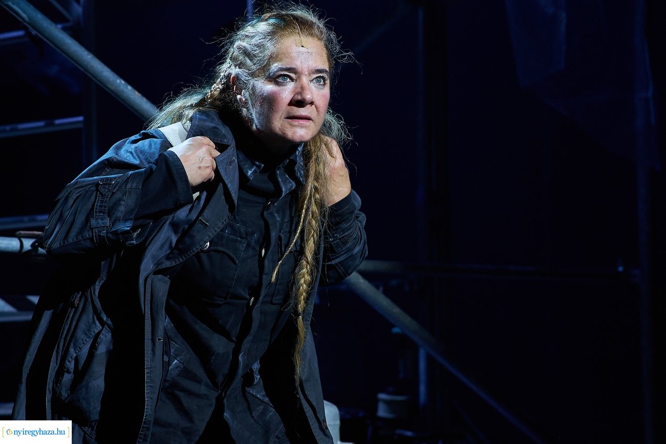 Kurázsi mama és gyermekei