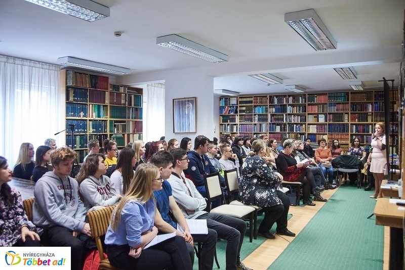 Kutatódiákok a Levéltárban