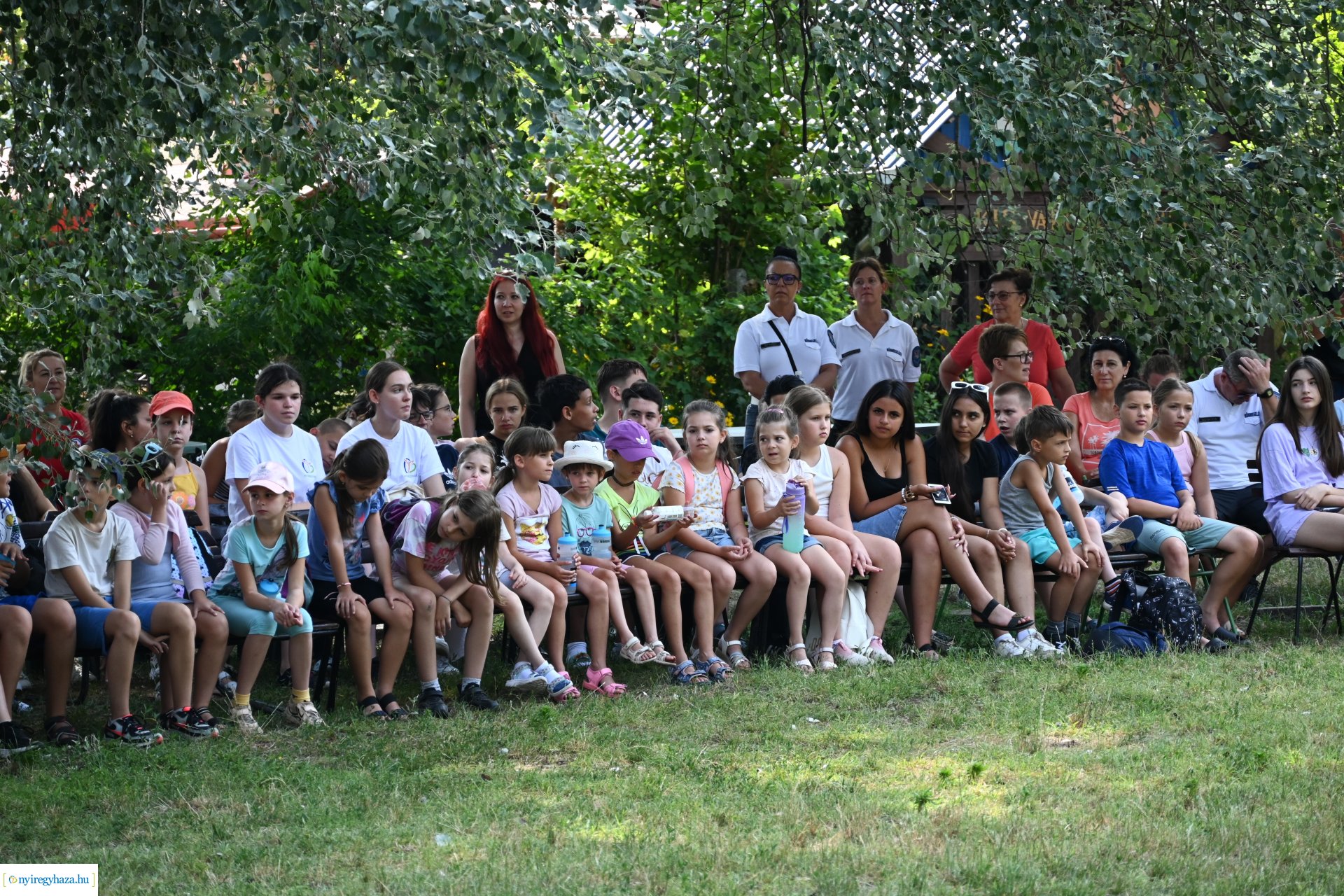 Kutyás rendőrségi bemutató a Kisvakond táborban