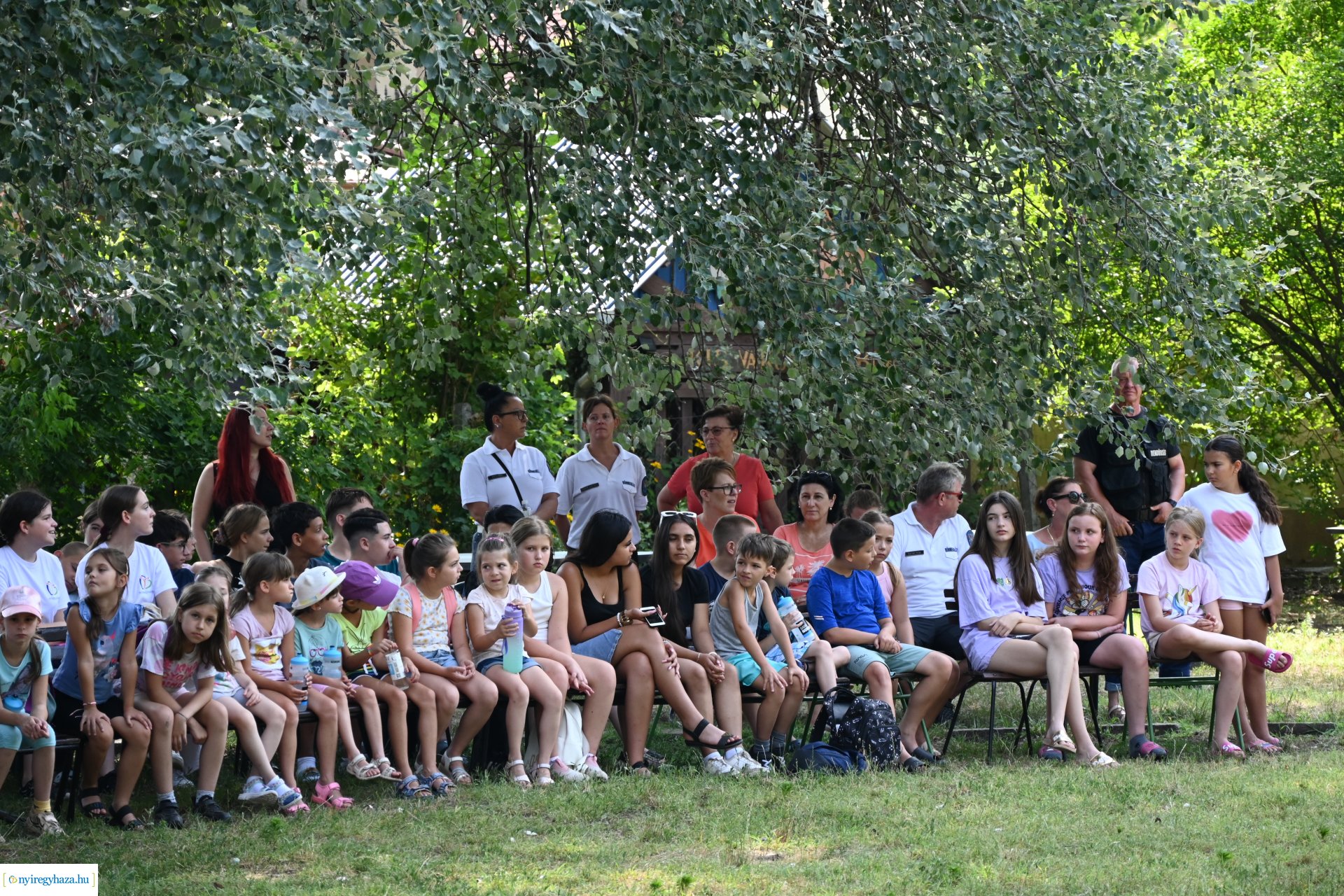 Kutyás rendőrségi bemutató a Kisvakond táborban