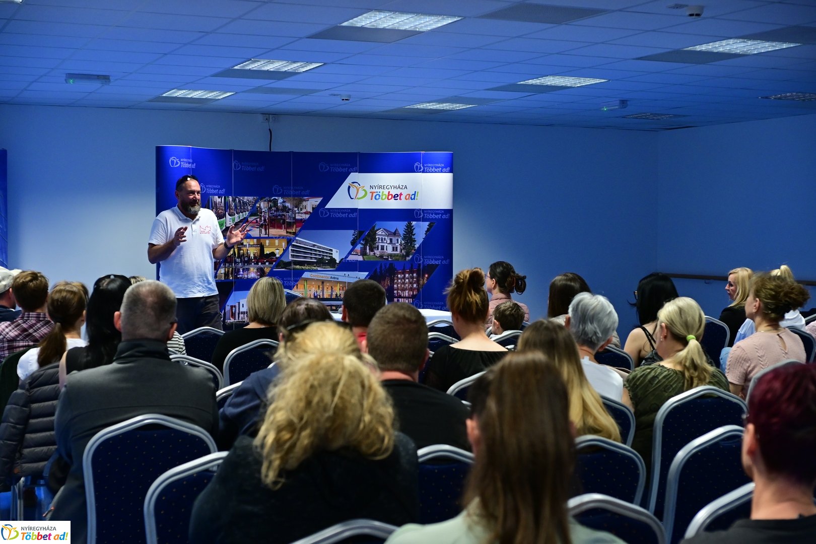 Kutyázz Nyíregyháza! - előadás a kulturális központban