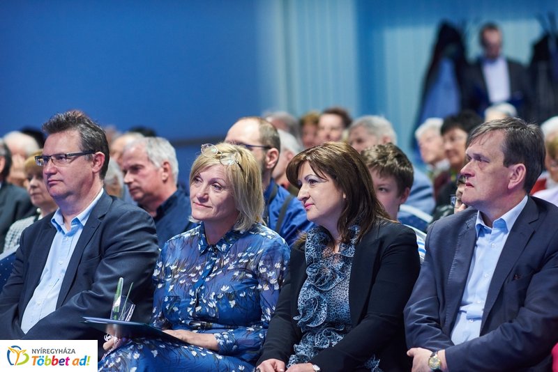 L. Tóth László köszöntése