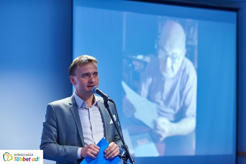 L. Tóth László köszöntése