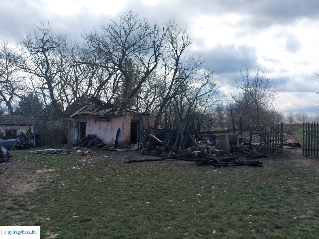 Lakatlan ház égett