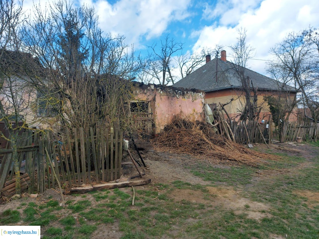 Lakatlan ház égett