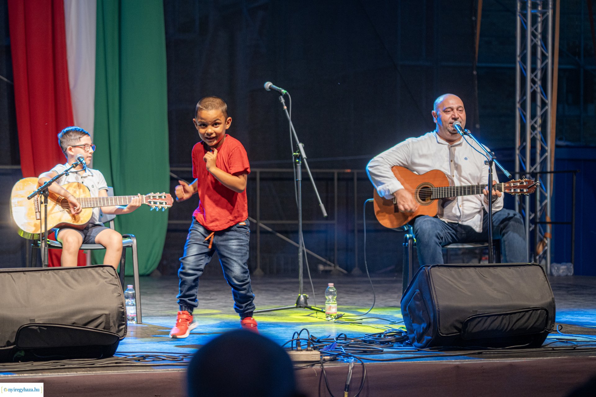 Lakatos Mónika FolkTrió a Kossuth téren
