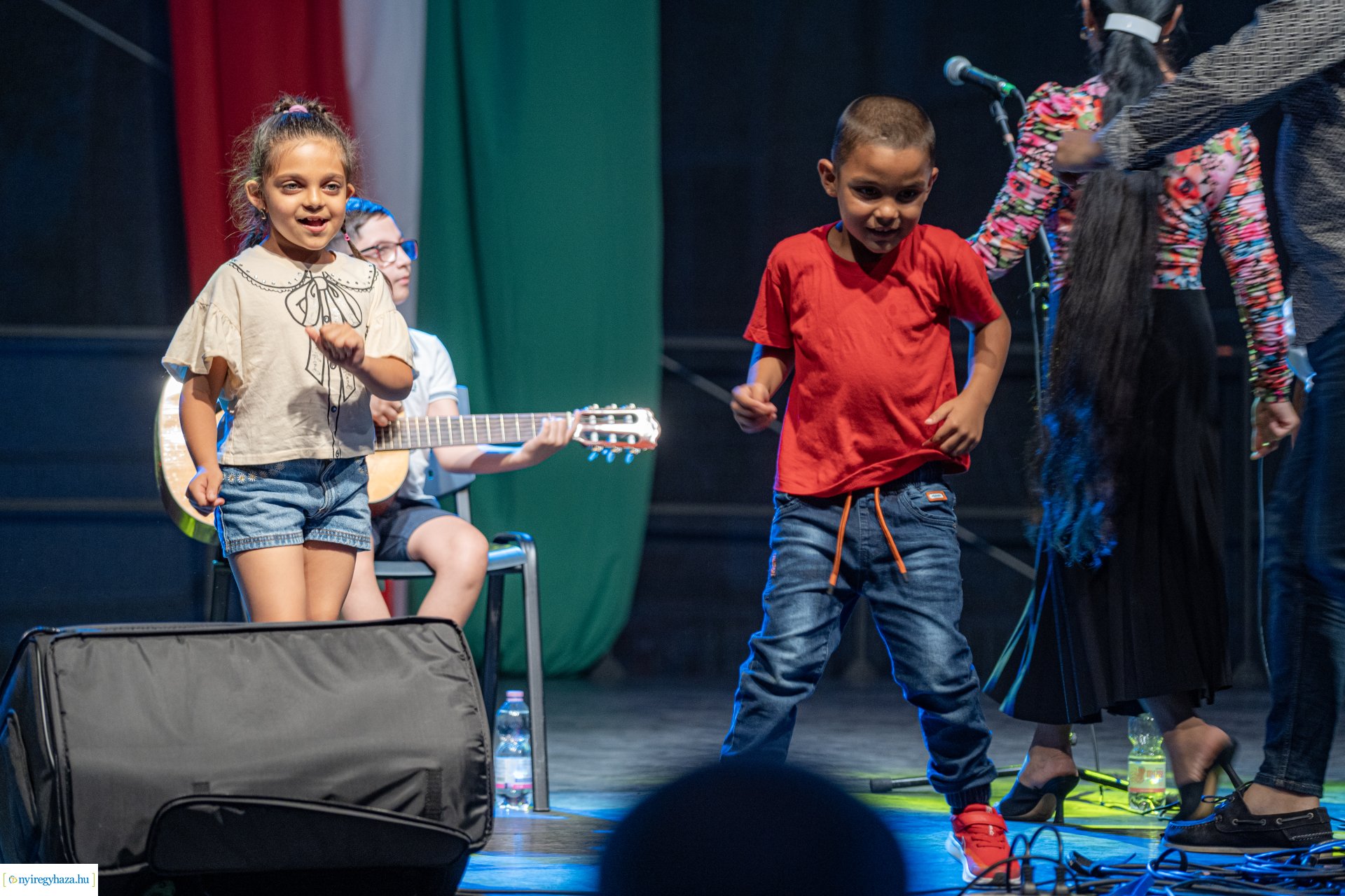 Lakatos Mónika FolkTrió a Kossuth téren
