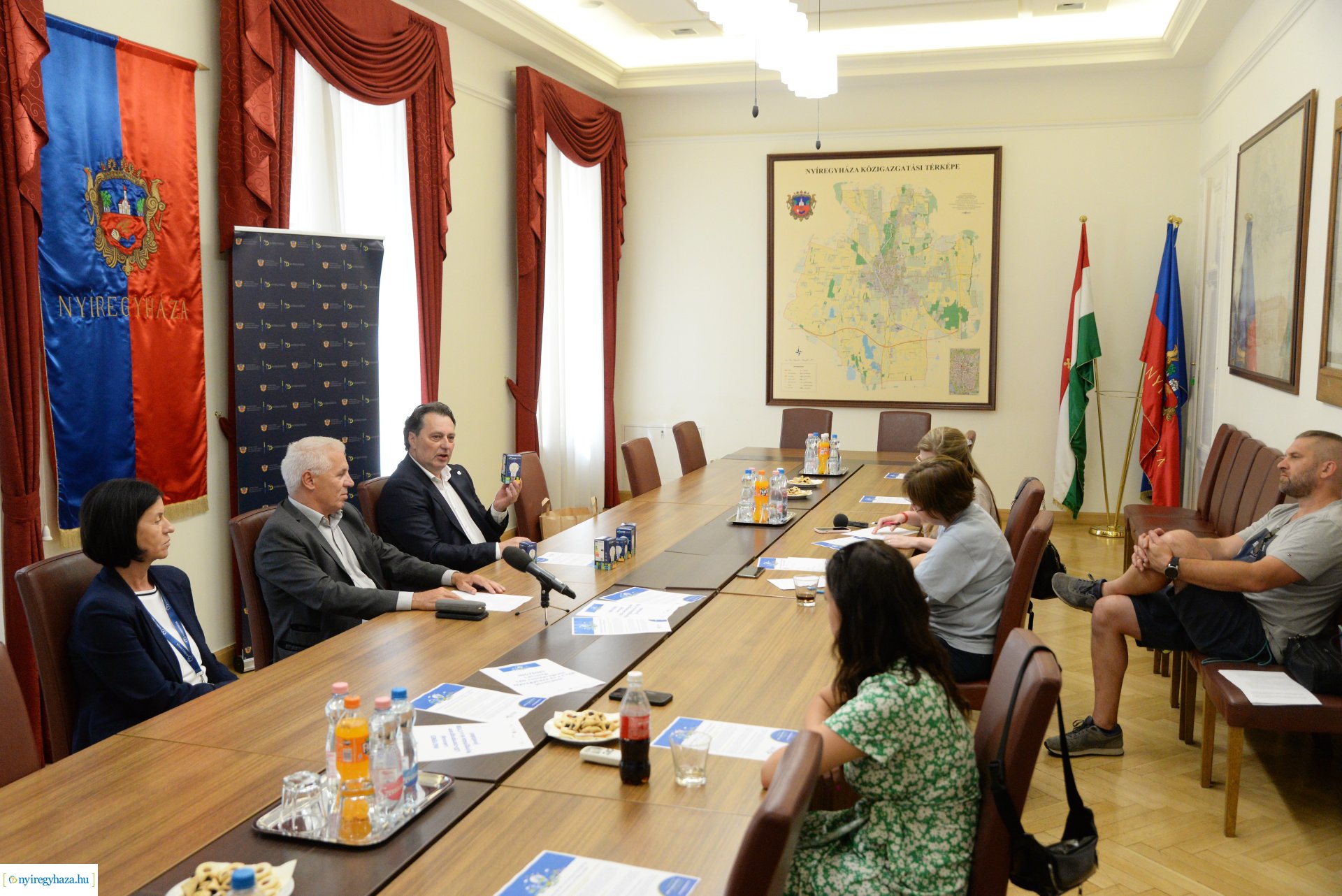 Lakossági ingyenes LED-csereprogram - sajtótájékoztató