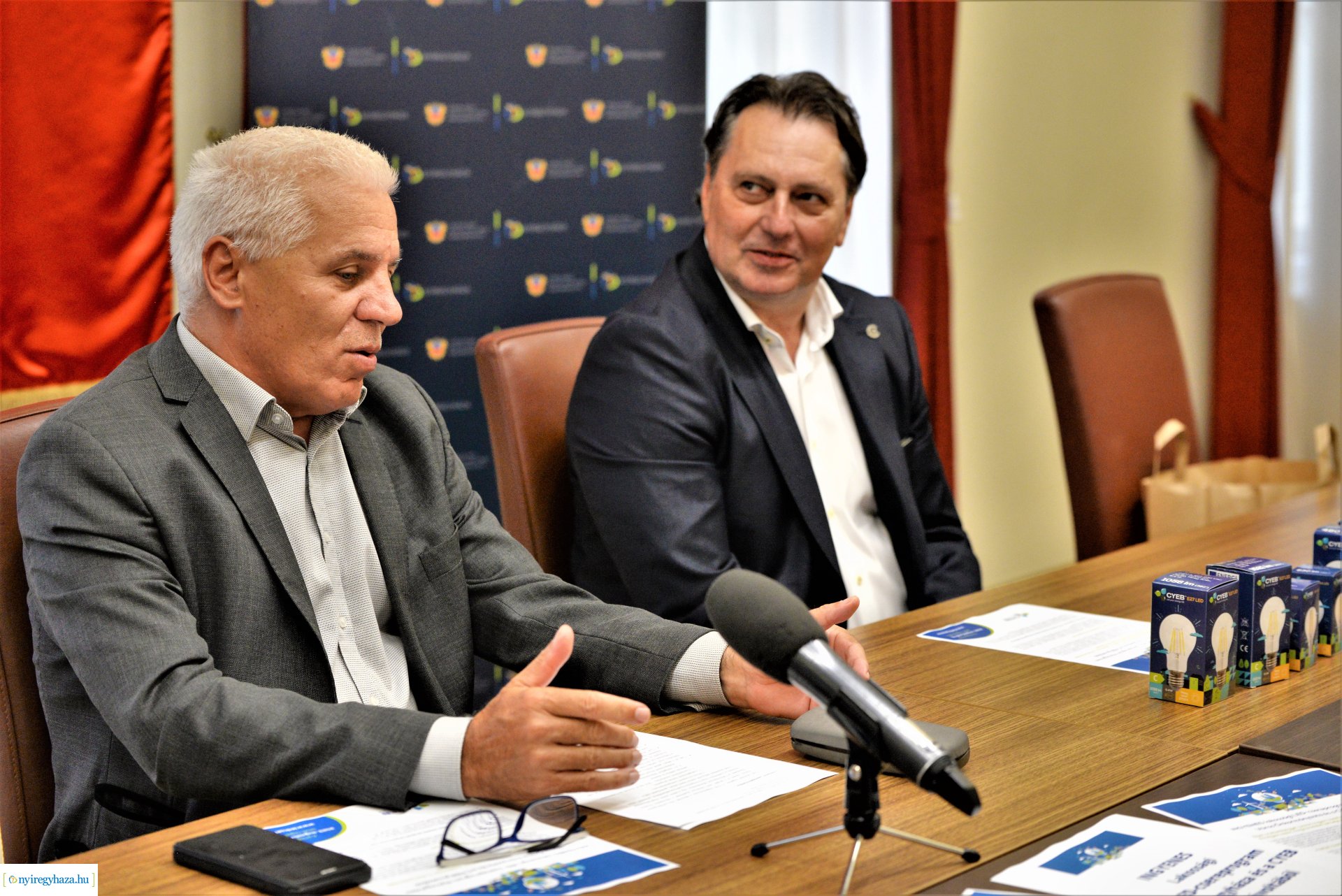 Lakossági ingyenes LED-csereprogram - sajtótájékoztató