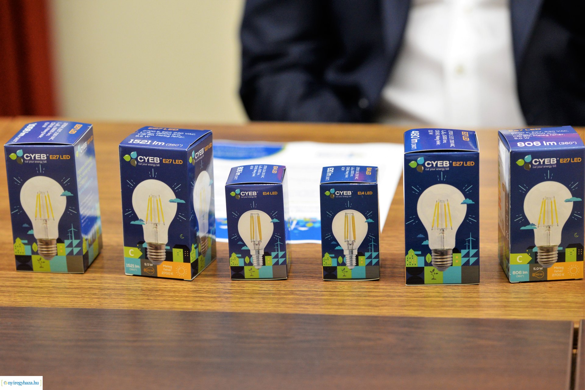 Lakossági ingyenes LED-csereprogram - sajtótájékoztató