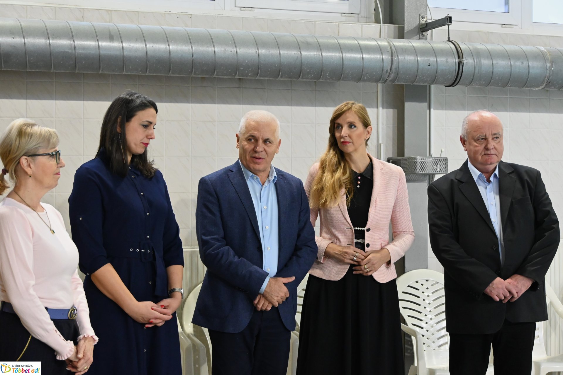 Lakossági úszás az Aranyban