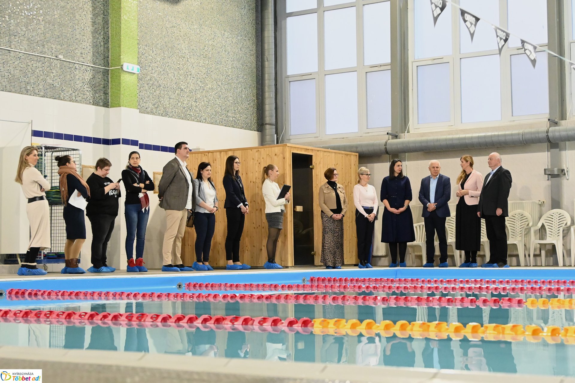 Lakossági úszás az Aranyban