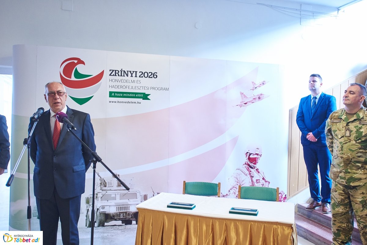 Laktanya átadó Nyíregyházán