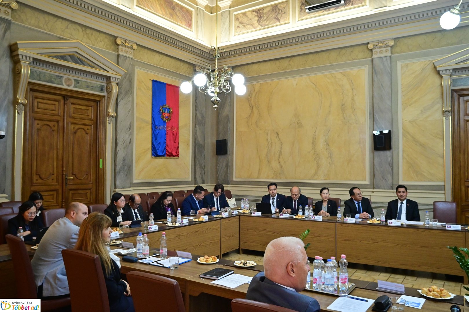 Laoszi delegáció a Városházán 2026 júliusában