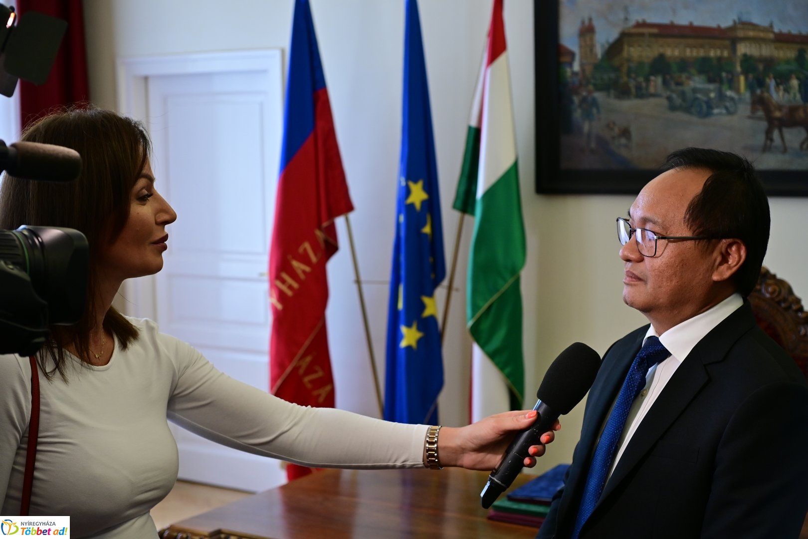 Laoszi nagykövet a Városházán 2025 júliusában