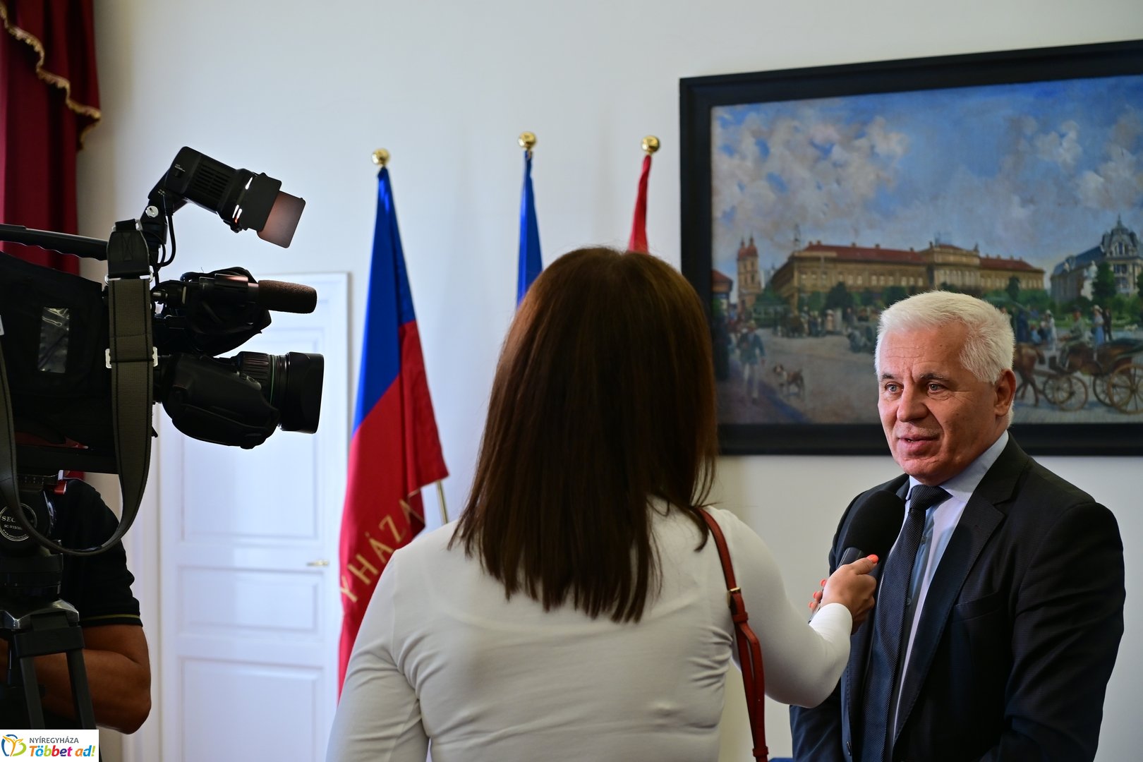 Laoszi nagykövet a Városházán 2025 júliusában