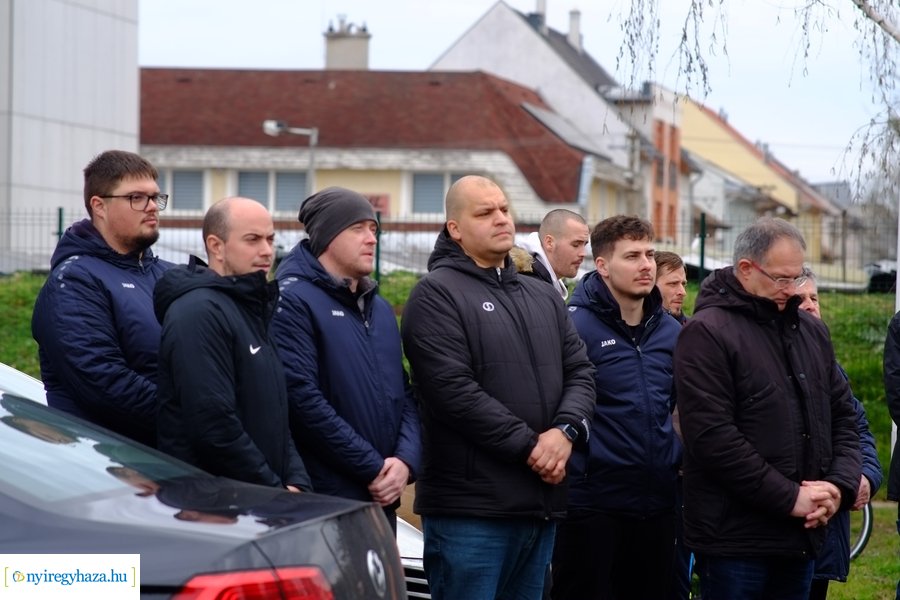 Lapidaris kő a Sitku Ernő emkékművön