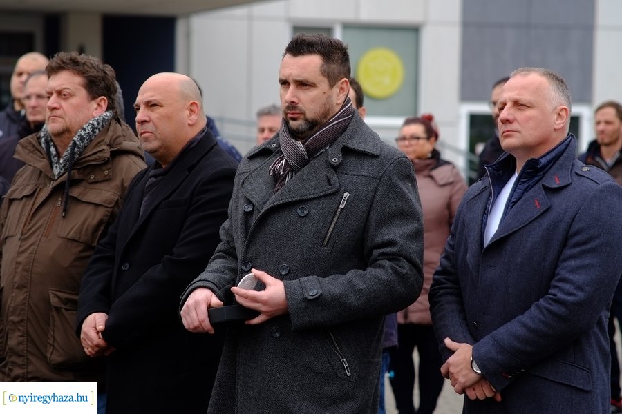 Lapidaris kő a Sitku Ernő emkékművön