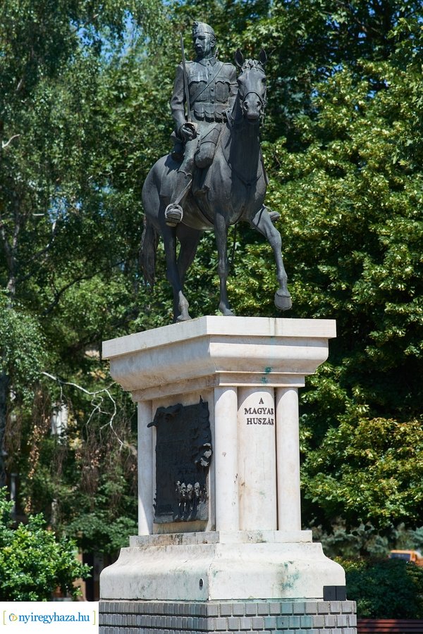 Lapidaris NFC plakettek a belvárosban