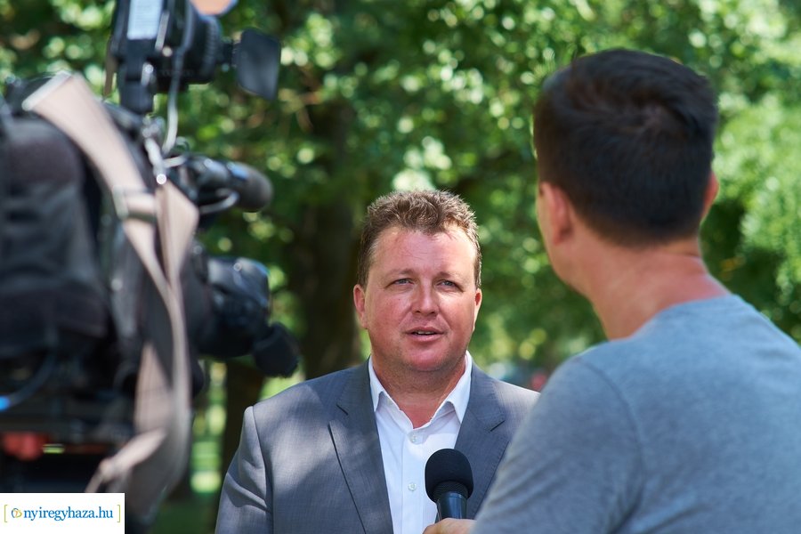 Lapidaris NFC plakettek a belvárosban