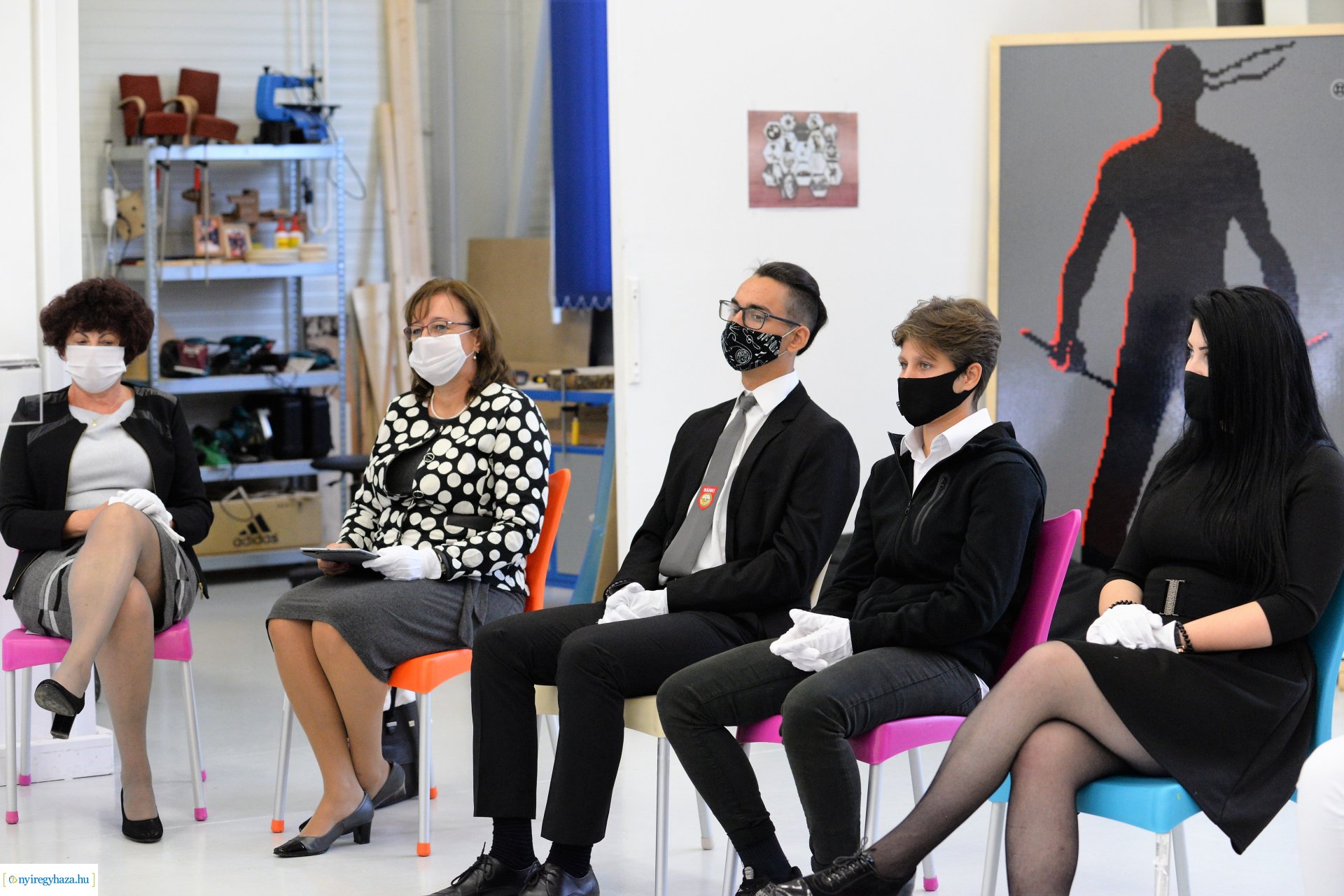 Laptopok átadása a Szakképzési Centrumban