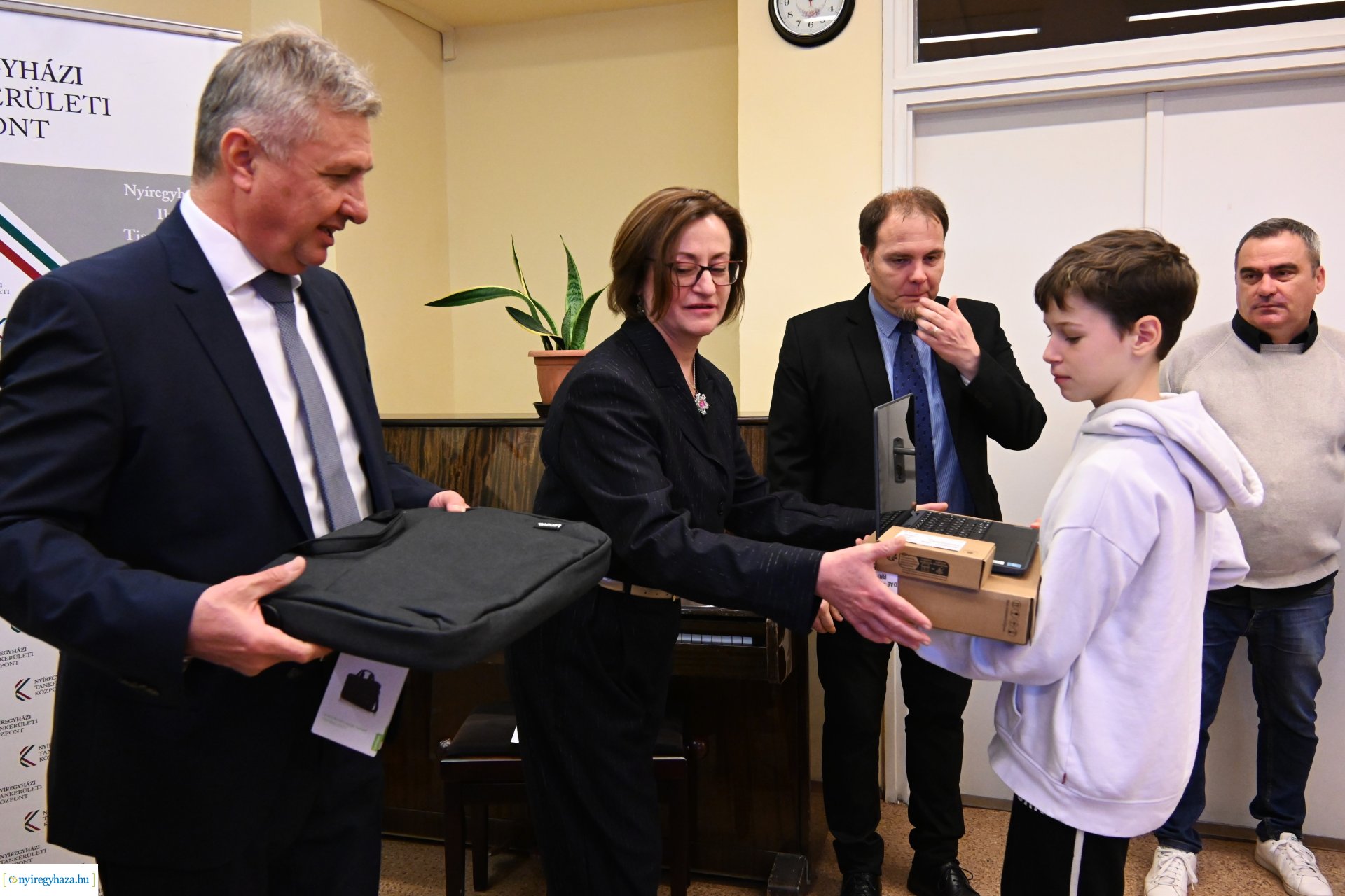 Laptopot kaptak a nyírszőlősi ötödik osztályos tanulók