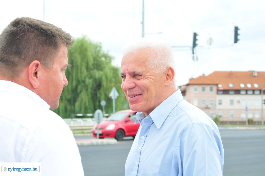 László utcai csomópont átadó