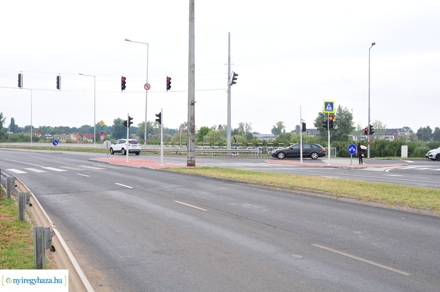 László utcai csomópont átadó