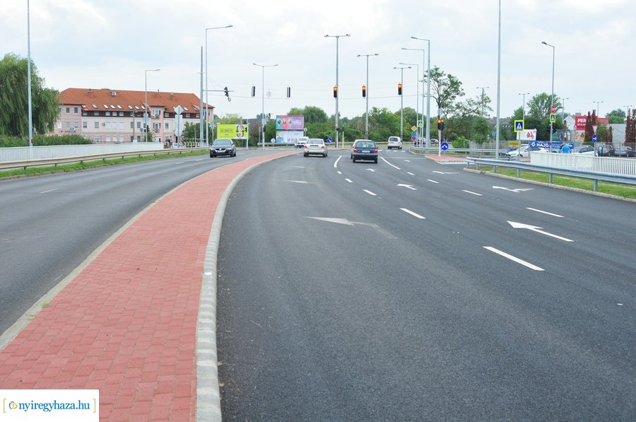 László utcai csomópont átadó