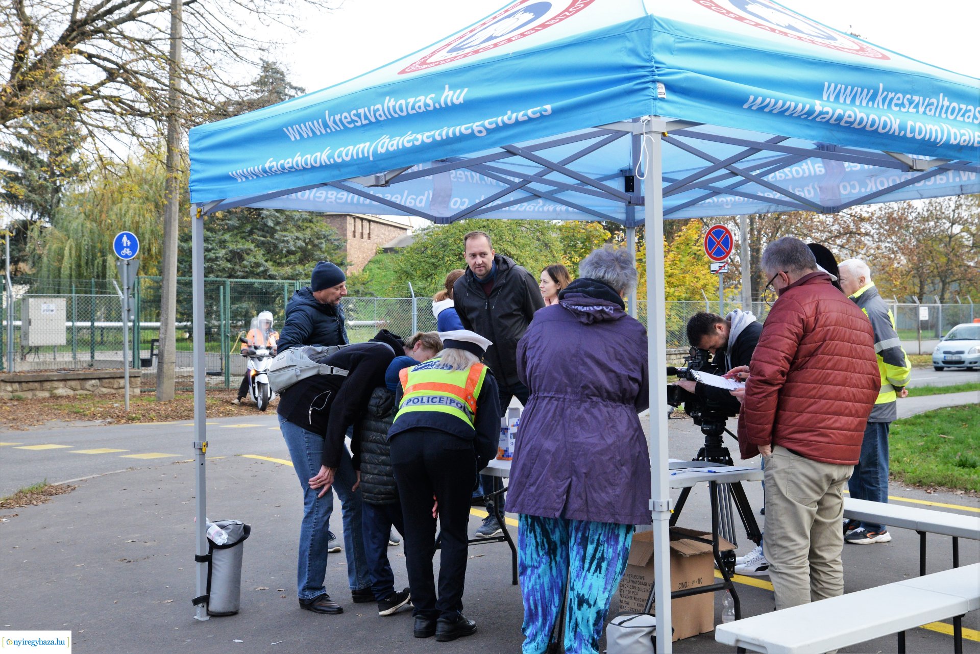 Látni és látszani!