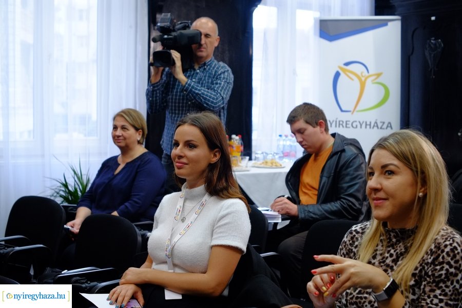 LED csereprogram _ sajtótájékoztató