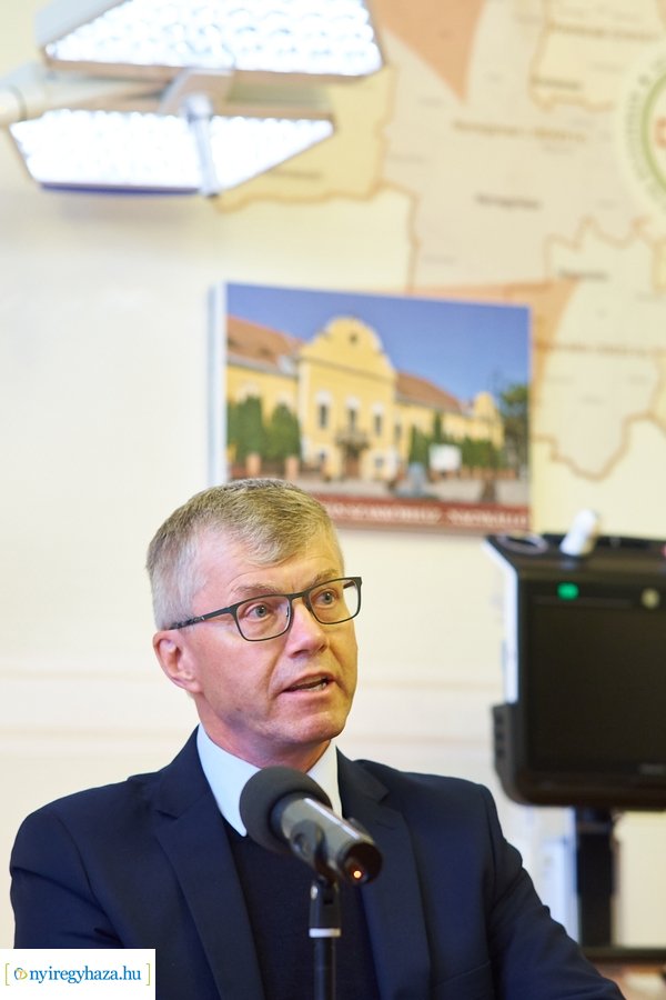 LEGO adomány a Jósa András Oktatókórháznak