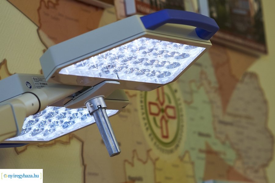 LEGO adomány a Jósa András Oktatókórháznak