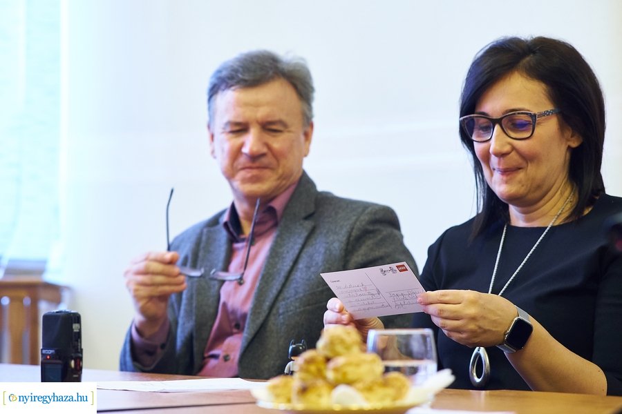 LEGO adomány a Jósa András Oktatókórháznak