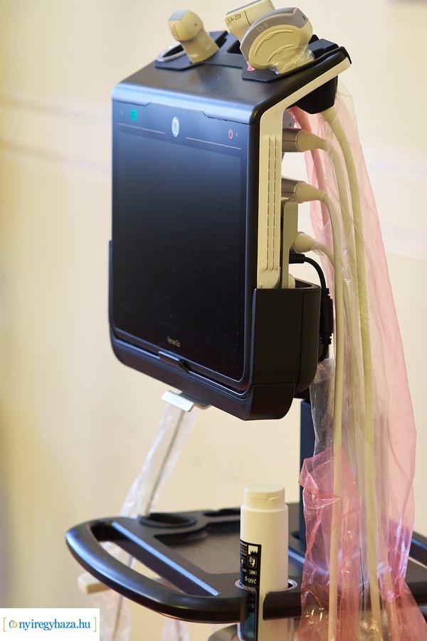 LEGO adomány a Jósa András Oktatókórháznak