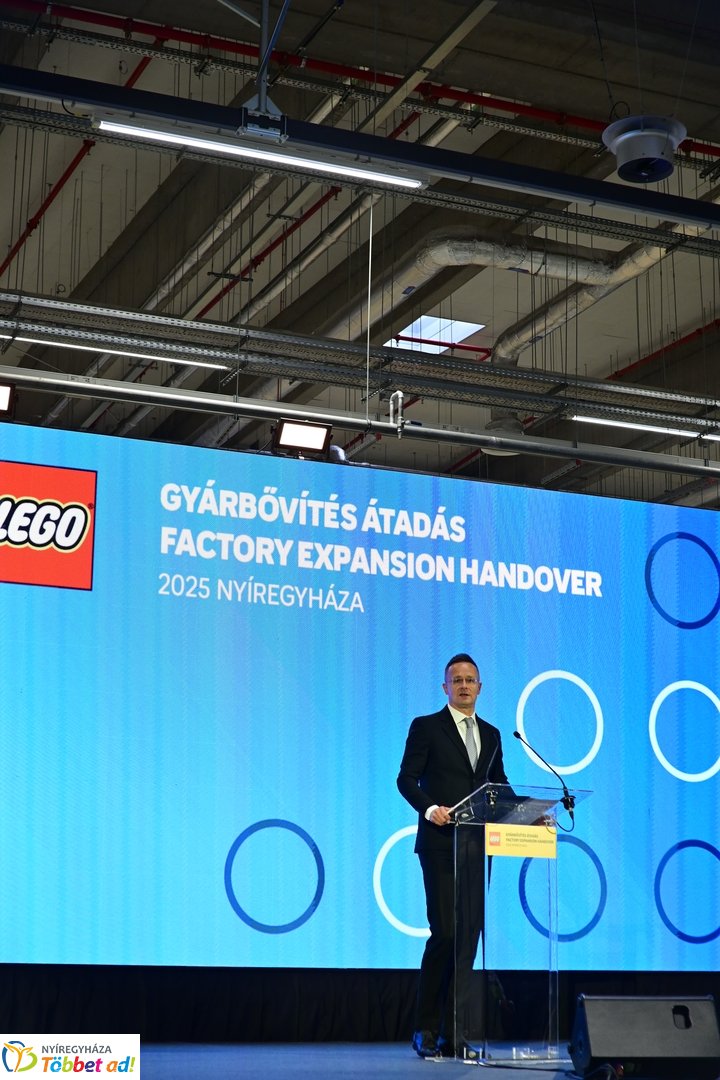 LEGO gyárbővítés átadó 2025 szeptemberében