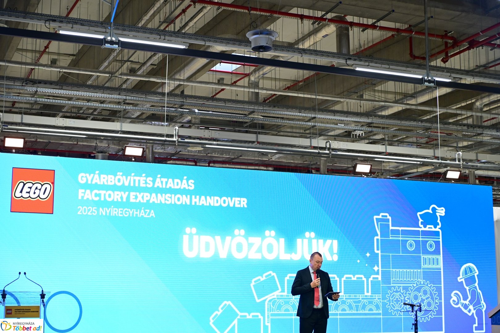LEGO gyárbővítés átadó 2025 szeptemberében