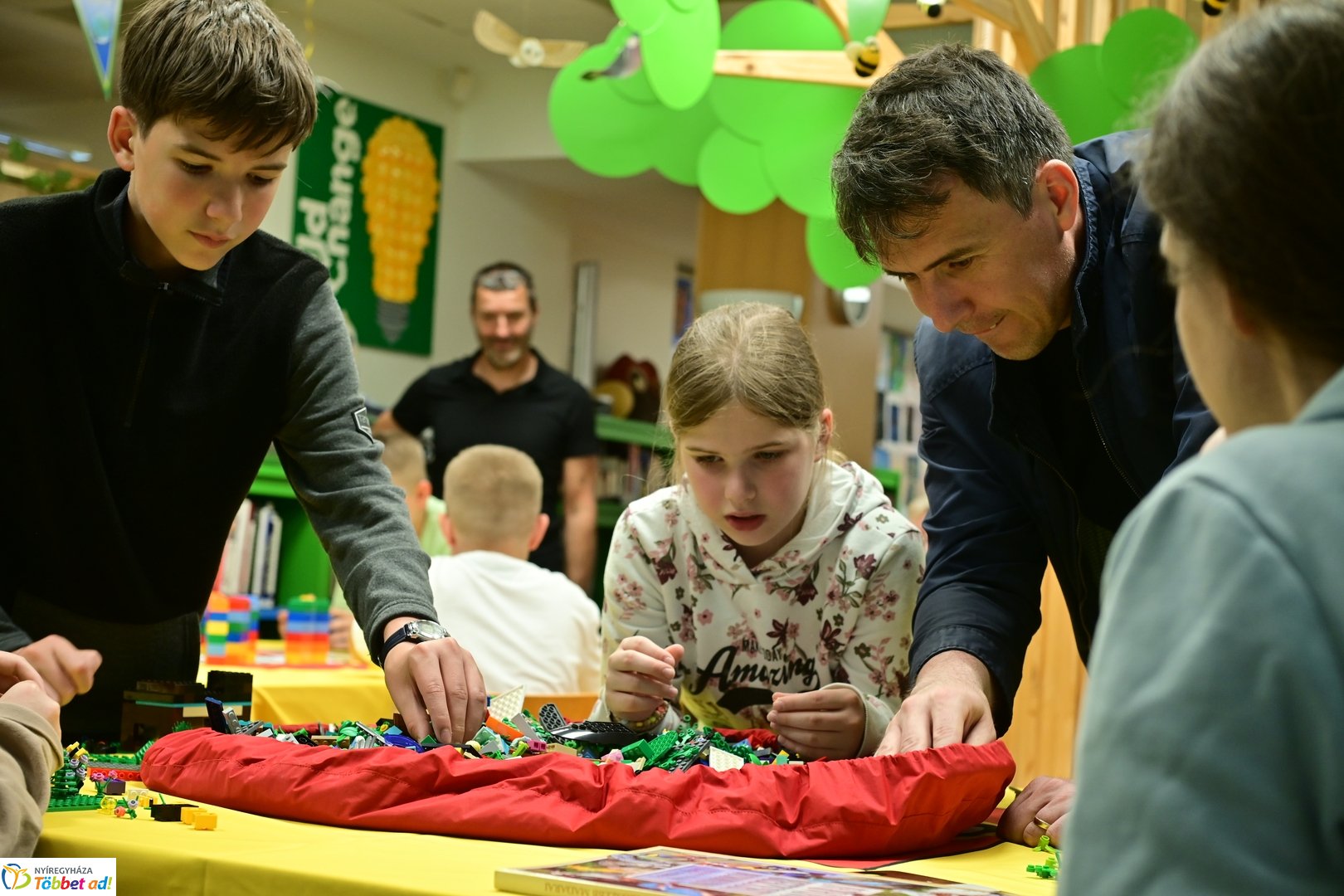 LEGO családi gyereknap  könyvtárban - 2026