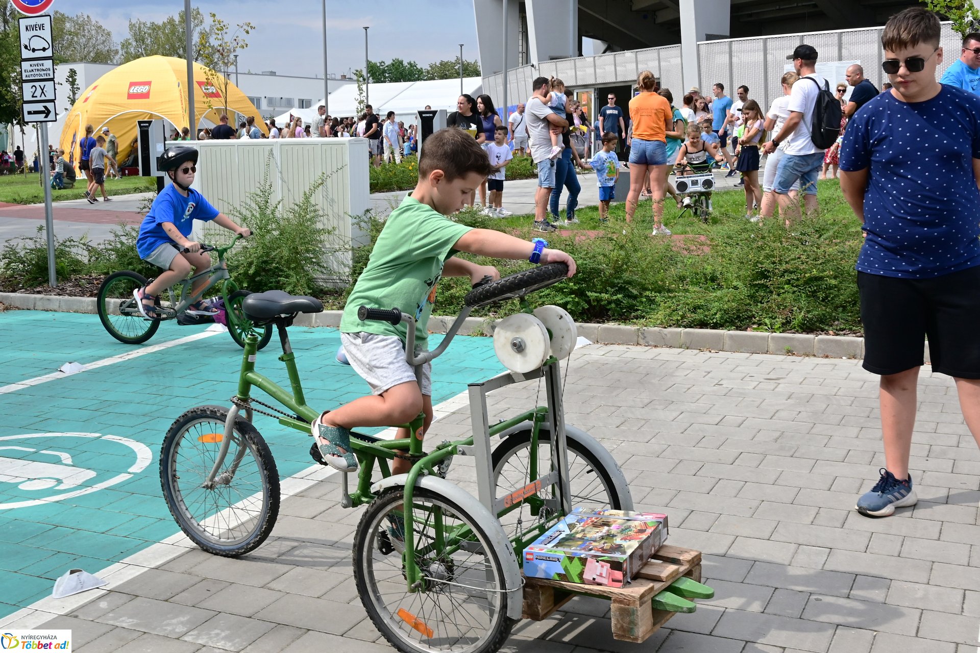 LEGO Játékváros 2025